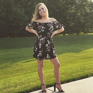 Meet your Posher, Ellen